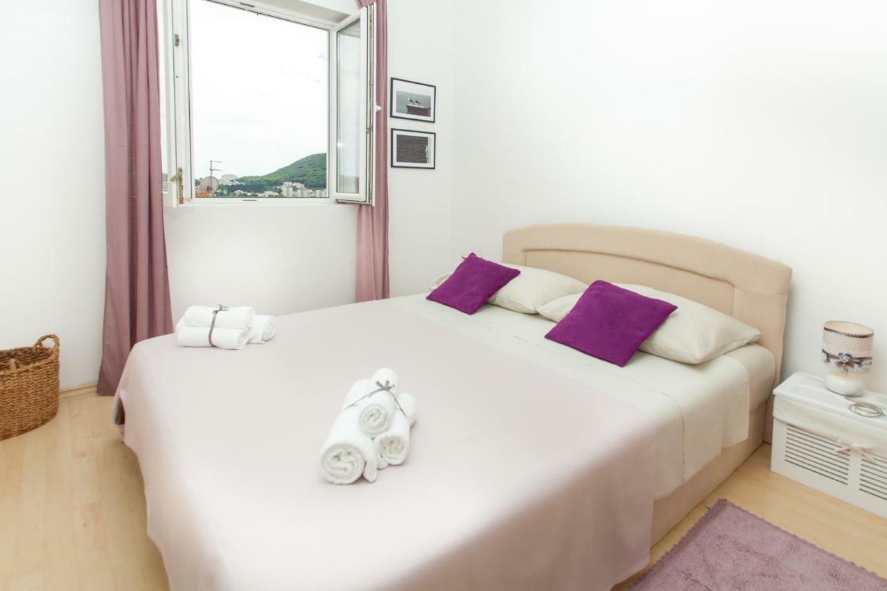 Apartamento Two Bedroom With A Sea View & A Balcony